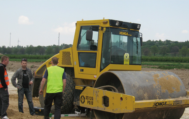 XCMG Roller compacting highway...