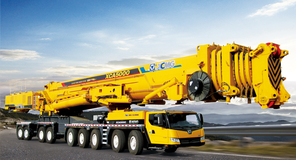 Компания XCMG успешно разработала самый высокотехнологичный вездеходный кран XCA5000 с самым большим в мире тоннажем.